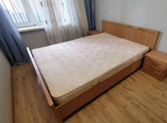 Двуспальная кровать