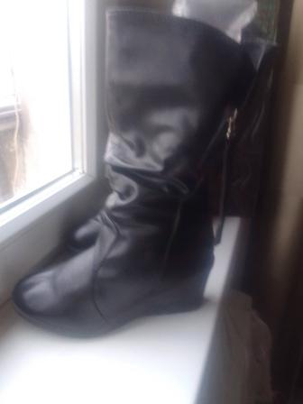 Продам сапоги демисезонные женские