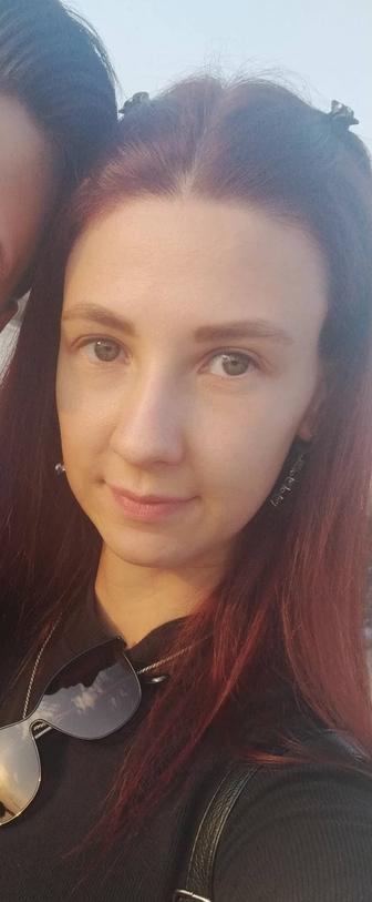 Флорист- помощник флориста рассматриваю график с 9-18 пн-пт