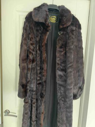Продается норковая шуба размер 52-54