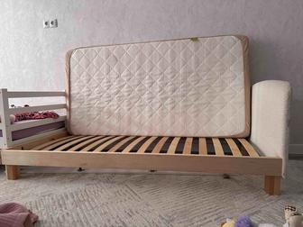 Детская кровать с матрасом