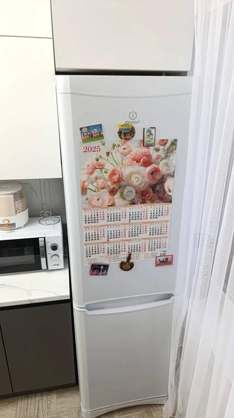 Погодам холодильник б/у