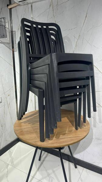 Продам столы и стулья