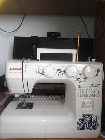Автоматическая швейная машинка janome 1547