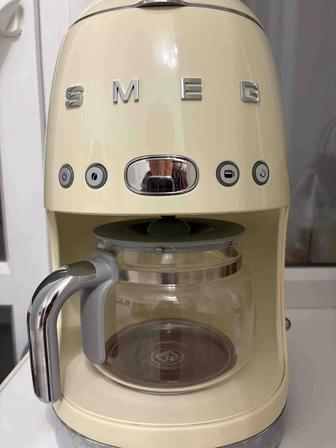 Продам кофеварку SMEG