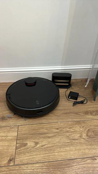 Продам робот пылесос Xiaomi mi robot vacuum mop, в хорошем состоянии