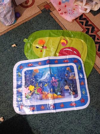 Продавам водный коврик детский