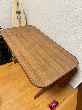 Кухонный стол