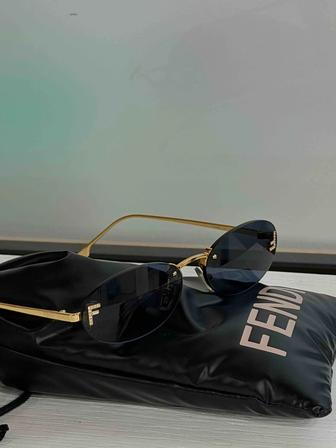 Продам очки Fendi ( оригинал )