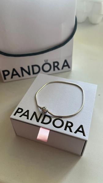 Продам оригинал браслета с официального сайта Pandora.