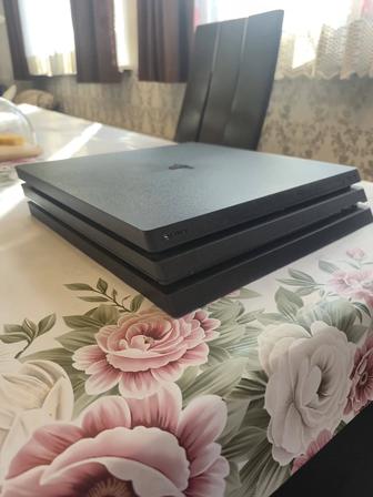 Sony Playstatio 4 Pro продам с играми