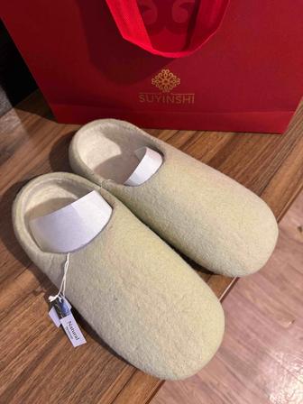 Продаются новые домашние тапочки ручной работы