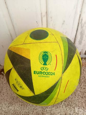 Футболный мячик