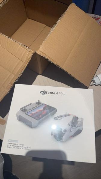 Квадрокоптер DJI mini 4 Pro Fly more combo plus (DJI R2 )