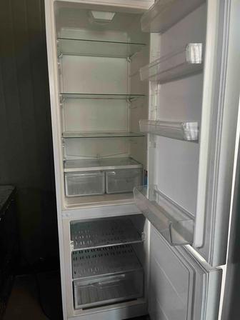 Холодильник Indesit