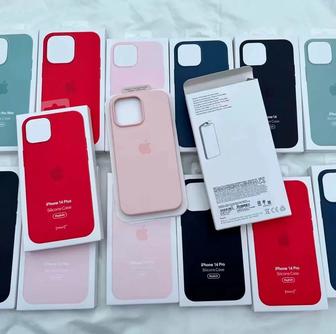 Продам ОРИГИНАЛ чехол от компании Apple на АЙФОН 14 плюс с MagSafe!