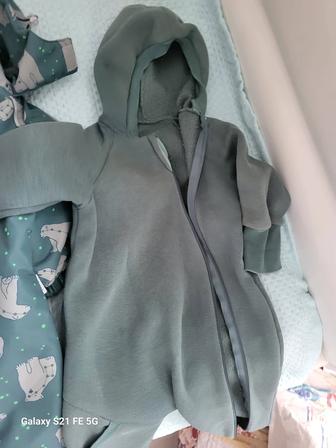 Продам комбинезоны летний, демисезонный и зимний.