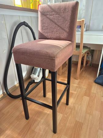 Продам 2 барных стула