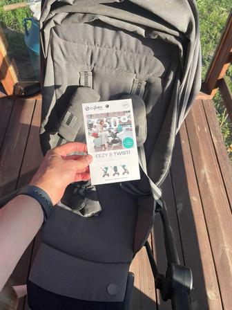 Коляска прогулочная Cybex Eezy S Twist 2 BLK