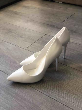 Туфли MISS MILLER женские белые