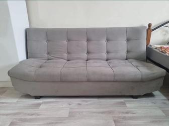 Срочно продается раскладной диван 180 см