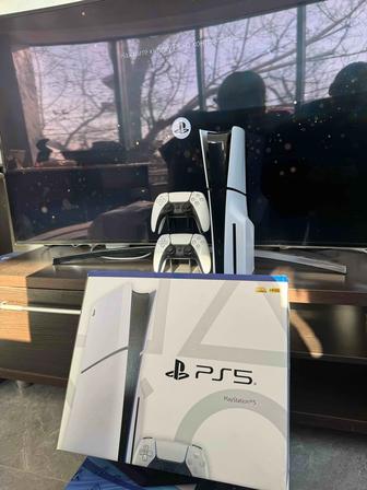 PlayStation 5 Slim 1Tb,2 геймпада,4 Игры