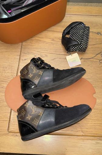 Кроссовки Louis Vuitton