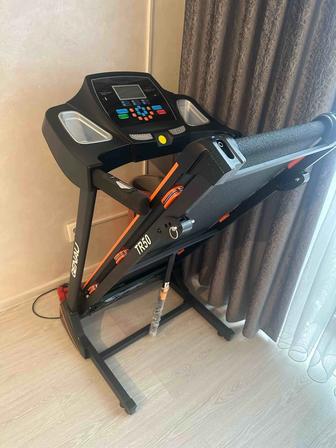 Продам беговую дорожку в хорошем состоянии.
Практически не использовалась,