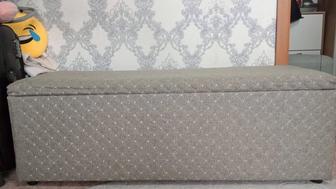 Продам пуфик -банкетку за 15 тыс тенге в отличном состоянии.