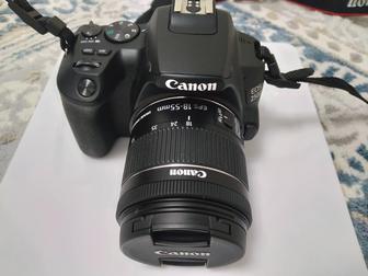 Продам фотовидео камеру Canon 250D