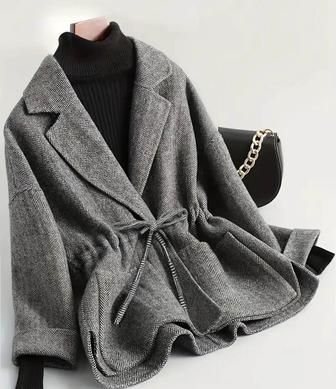 Теплый пиджак 50 р