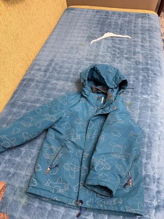 Продам осенние куртку и штаны