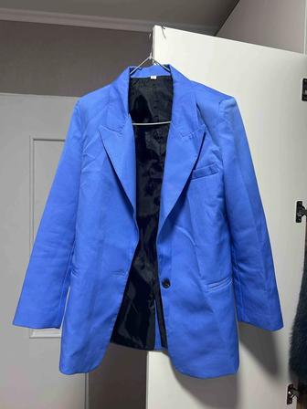 Продам пиджак голубой