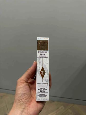 Charlotte tilbury тональный