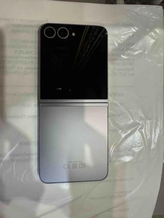 Смартфон Samsung galaxy Z flip 6