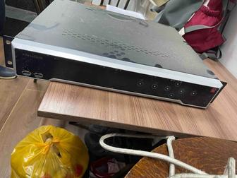 Продам видеорегистратор Hikvision NVR (сетевой) DS-7732NI-K4/16P