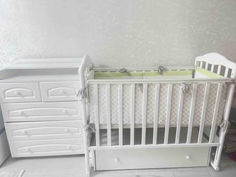 Детская кровать с комодом