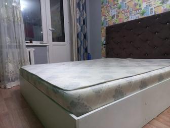 Кровать
