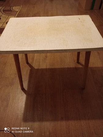 Продам столик детский