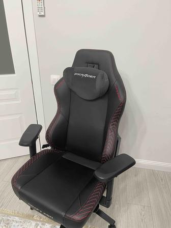 Продам игровое кресло Dxracer