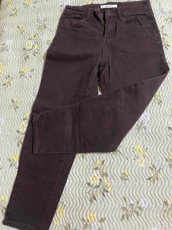 Продам джинсы mom коричневый.
