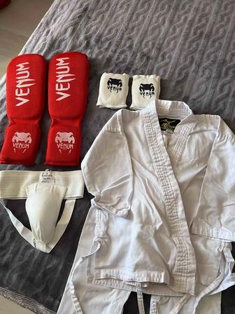 Экипировка каратэ (кимоно , футы , перчатки , ракушка ) 110 см / 4-5 лет