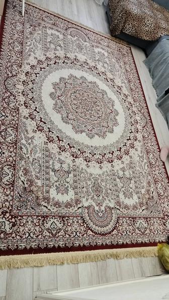 Продам ковер 2 на 3