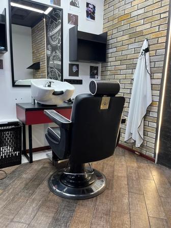 Сдаем в аренду кресло барбера