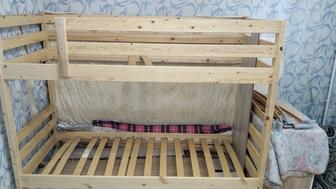 Продам двухъярусную кровать