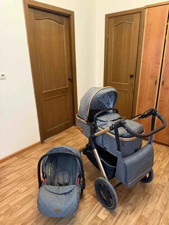 Универсальная коляска 2 в 1 в отличном состоянии