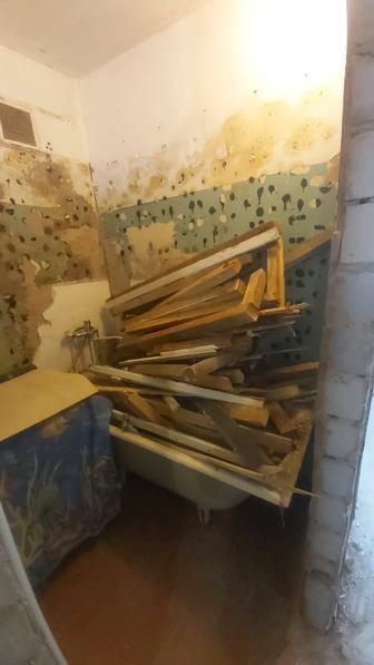 Отдам чугунную ванну и дрова, самовывоз