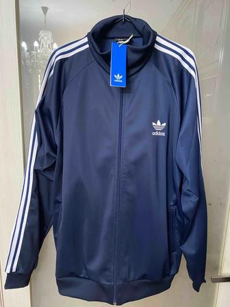 Продам спортивный костюм adidas