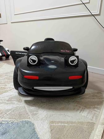 Продаю электромобиль детскую