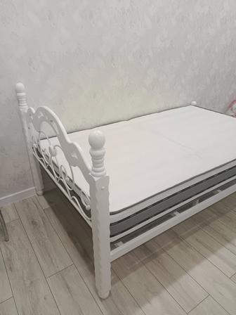 Кровать полуторка